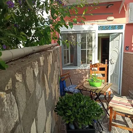 Holiday home The Loft Beyond The Sea, 3 Storey Residence, 67 Mandilara