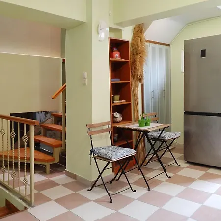 度假居 The Loft Beyond The Sea, 3 Storey Residence, 67 Mandilara
