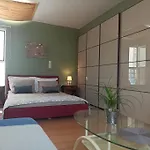The Loft Beyond The Sea, 3 Storey Residence, 67 Mandilara בית נופש *