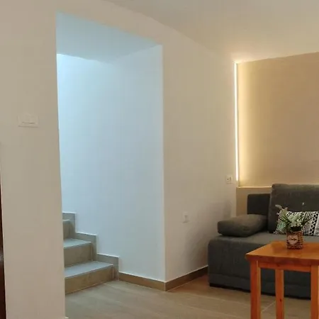 The Loft Beyond The Sea, 3 Storey Residence, 67 Mandilara בית נופש