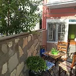 The Loft Beyond The Sea, 3 Storey Residence, 67 Mandilara העיירה קוס