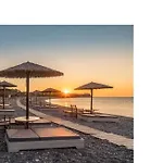 The Loft Beyond The Sea, 3 Storey Residence, 67 Mandilara העיירה קוס