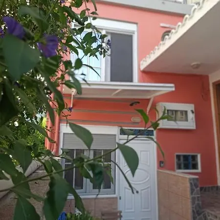 Semesterbostad The Loft Beyond The Sea, 3 Storey Residence, 67 Mandilara Kos